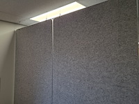 2x akoestisch paneel met 2x kantoorscherm - afbeelding 1 van  4