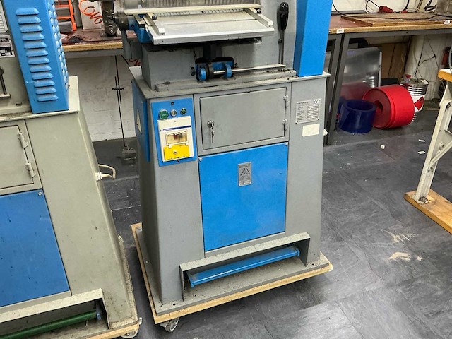 2x antares l300 / l301 industriële leerstroken-snijmachine 300 mm incl. toebehoren - afbeelding 25 van  27
