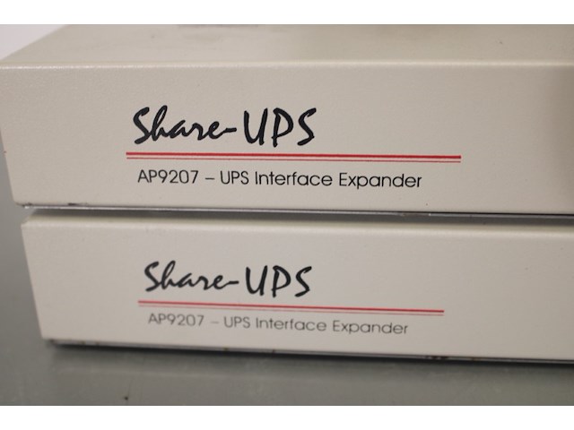 2x apc ap9207 upc interface expander - afbeelding 3 van  9
