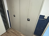 2x archiefkast met gordijnrails onderdelen - afbeelding 1 van  9