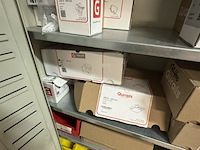 2x archiefkast met gordijnrails onderdelen - afbeelding 8 van  9