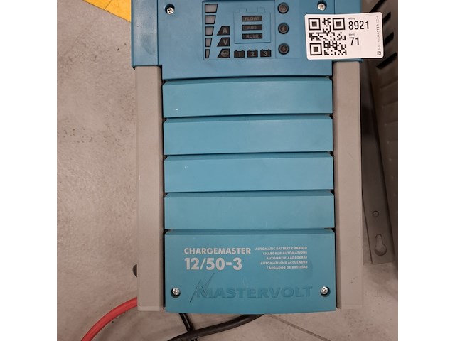 2x automatische acculader mastervolt, chargemaster 12/50-3 en mass charger 24/50-2 - afbeelding 3 van  10