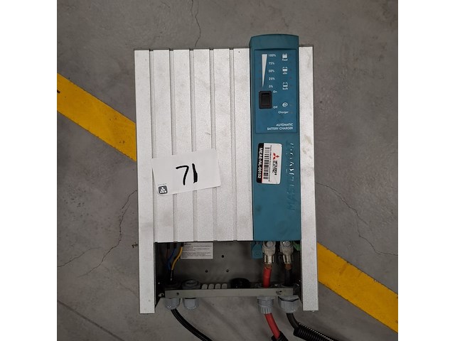 2x automatische acculader mastervolt, chargemaster 12/50-3 en mass charger 24/50-2 - afbeelding 7 van  10