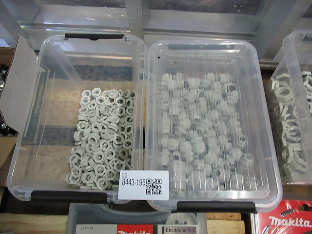 2x bak met schroef aansluitingen - afbeelding 1 van  2