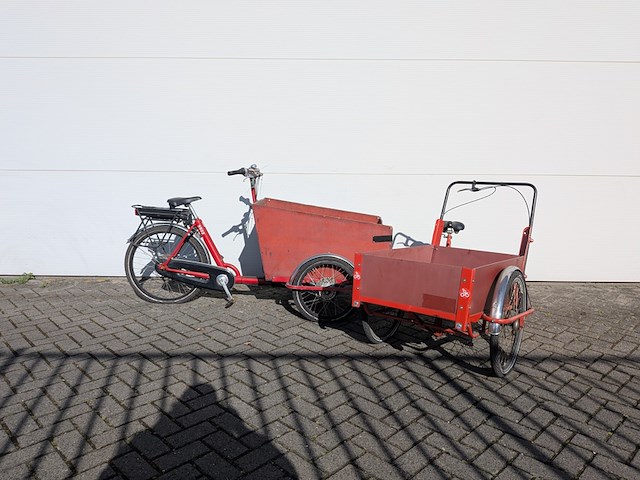2x bakfiets, azor bike, (1x elektrisch) - afbeelding 1 van  17