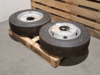 2x band met velg (t.b.v. schmidt veegmachine), 215/75r 17.5 - afbeelding 1 van  9