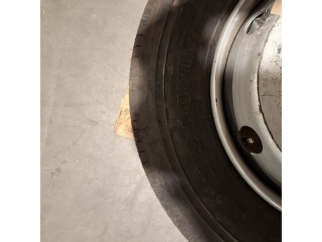 2x band met velg (t.b.v. schmidt veegmachine), 215/75r 17.5 - afbeelding 4 van  9