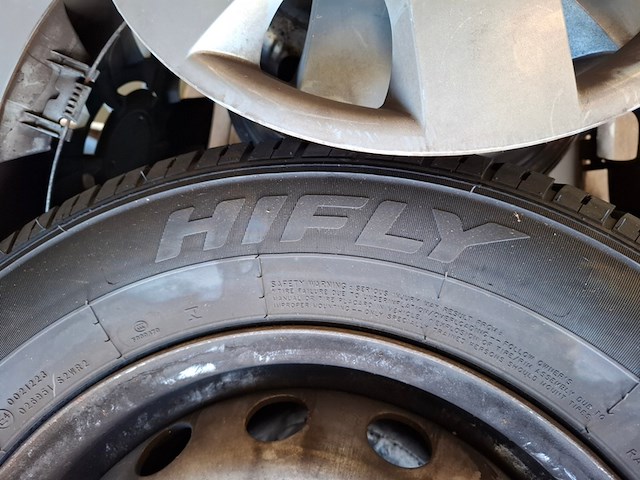 2x band op velg met 2x velg hifly, all transit - afbeelding 4 van  8