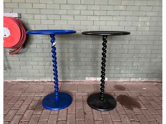 2x bar tafel / sta tafel, polspotten - afbeelding 1 van  4