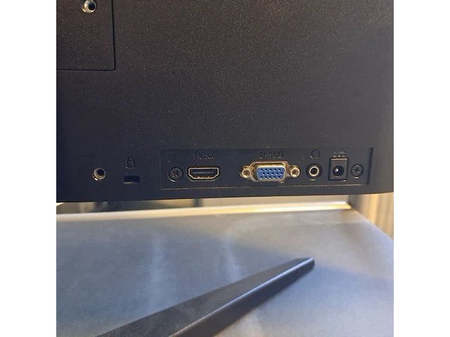 2x beeldscherm & 1x tv, aoc, samsung - afbeelding 11 van  16