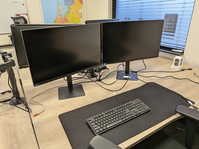 2x beeldscherm full hd samsung, s27d800uau - afbeelding 1 van  8