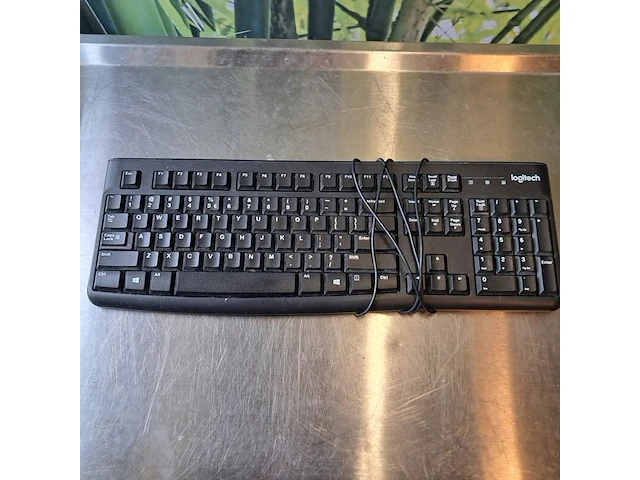 2x beeldscherm, inc muis & toetsenbord, logitech, dell, aoc - afbeelding 2 van  14