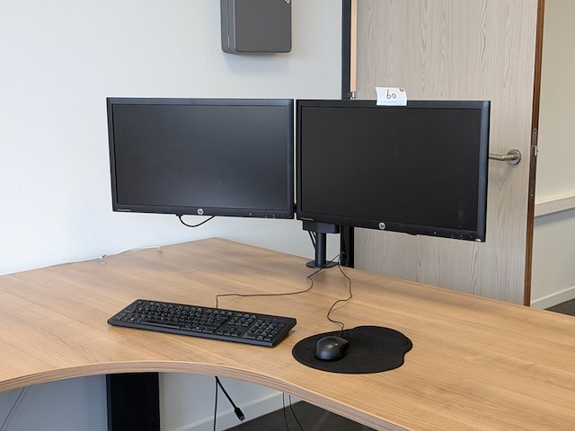 2x beeldscherm op arm hp - afbeelding 1 van  8