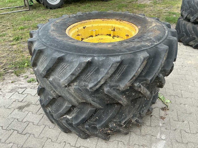 2x bkt 480/85 r26 tractorwielen met 26" stalen 10-gats velgen - afbeelding 10 van  10