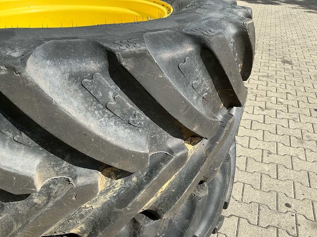 2x bkt agrimax rt 657 480/65r28 tractorwielen – john deere 6130r - afbeelding 6 van  11