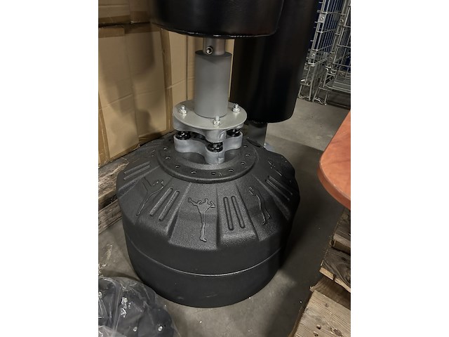 2x bokszak, 1x voet - afbeelding 2 van  4