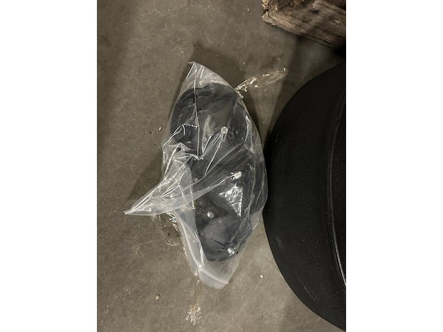 2x bokszak, 1x voet - afbeelding 3 van  4