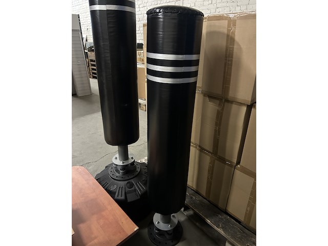 2x bokszak, 1x voet - afbeelding 4 van  4