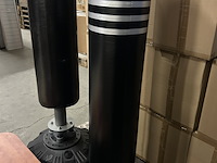 2x bokszak, 1x voet - afbeelding 4 van  4