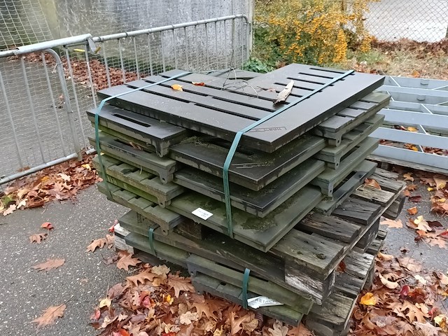 2x boomkrans - afbeelding 1 van  3