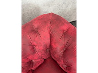 2x bordeauxrode gecapitonneerde sofa - afbeelding 4 van  14