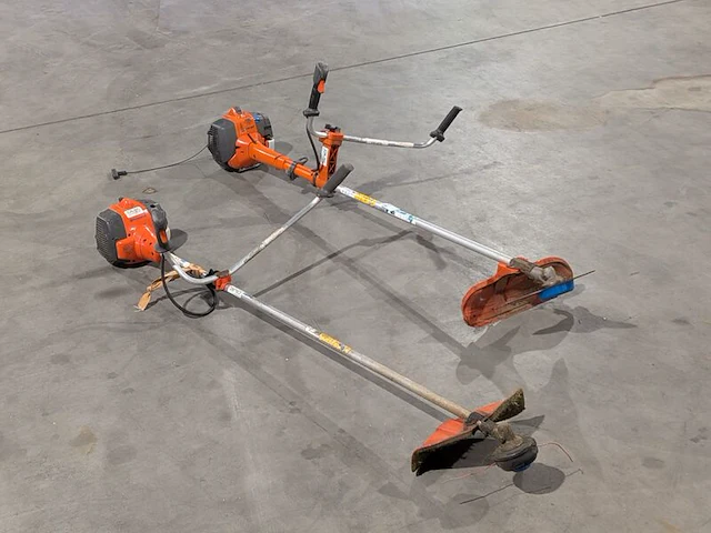 2x bosmaaier husqvarna - afbeelding 1 van  13
