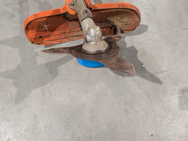 2x bosmaaier husqvarna - afbeelding 12 van  13