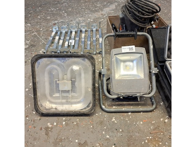 2x bouwlamp venon en primae - afbeelding 1 van  7