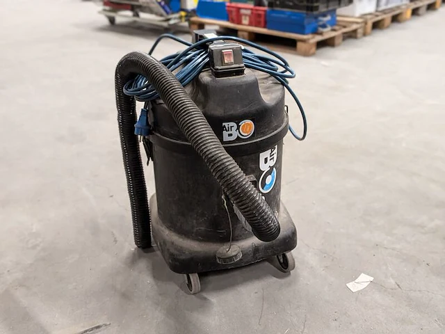 2x bouwstofzuiger, kremer, numatic - afbeelding 6 van  8