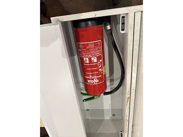 2x brandkast met haspel en brandblusser (6 liter schuim), ajax - afbeelding 2 van  2