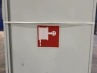 2x brandslanghaspel in kast, ajax, en 671-1, rood/wit