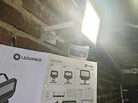2x buitenlamp met sensor
