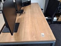 2x bureau met 1 bureaustoel - afbeelding 2 van  3
