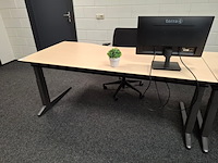2x bureau met 2x bureaustoel en 2x monitor - afbeelding 3 van  6