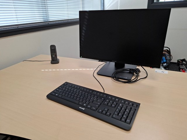 2x bureau met 2x bureaustoel en 2x monitor - afbeelding 6 van  6