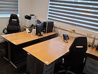 2x bureau met 2x bureaustoel