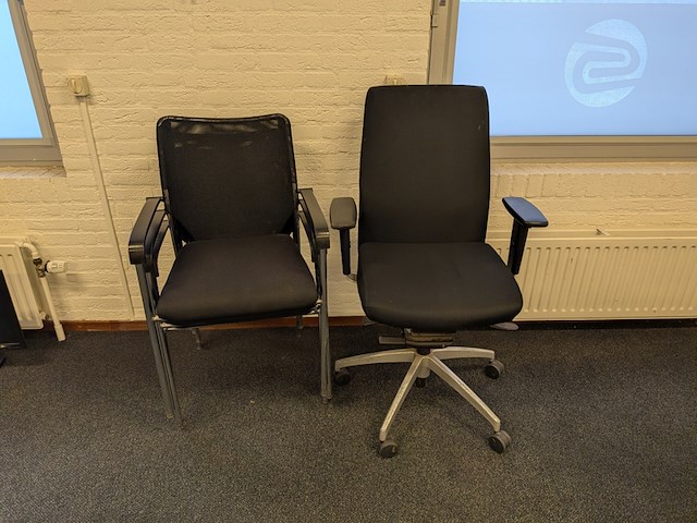 2x bureau met 3x bureaustoel en 3x stoel - afbeelding 3 van  5