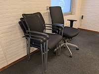 2x bureau met 3x bureaustoel en 3x stoel - afbeelding 4 van  5