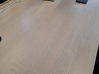 2x bureau met bureaustoel en 3x ladeblok - afbeelding 3 van  9