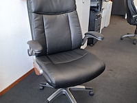 2x bureau met bureaustoel en 3x ladeblok - afbeelding 5 van  9