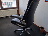 2x bureau met bureaustoel en 3x ladeblok - afbeelding 6 van  9