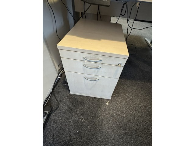 2x bureau - afbeelding 5 van  6