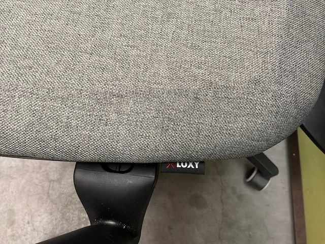 (2x) bureau’s inclusief 2 bureaustoelen - afbeelding 10 van  10