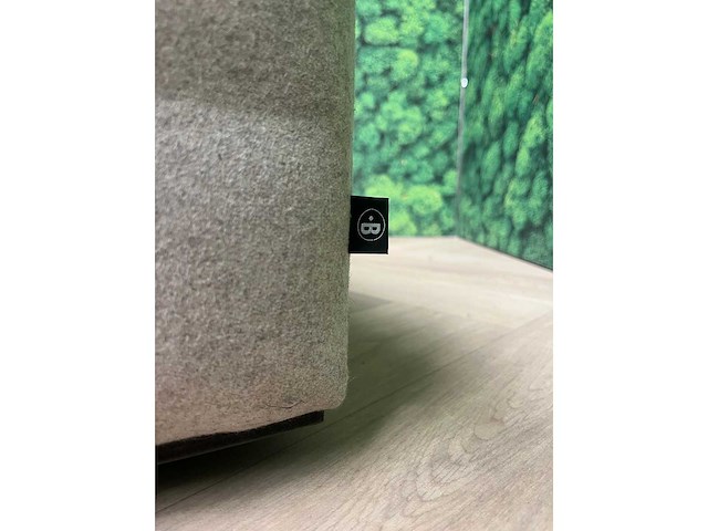 2x buzzispace buzzipouf - akoestische hocker - afbeelding 2 van  3