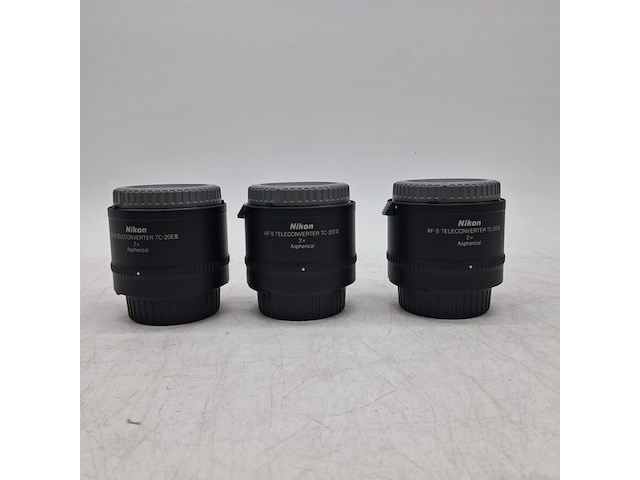 2x camera lens en 3x teleconverter, nikon, o.a. af-s micro nikkor 105mm 1:2.8g ed - afbeelding 2 van  13