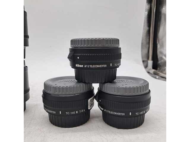 2x camera lens met 7x diverse teleconverters, nikon, o.a. af-s niikor 58mm 1:1.4g - afbeelding 9 van  10
