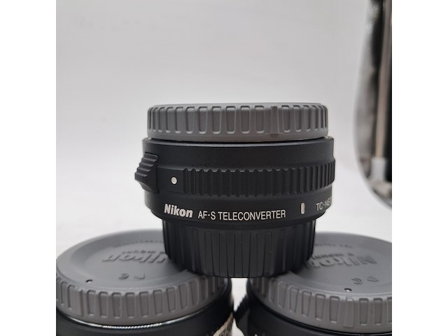 2x camera lens met 7x diverse teleconverters, nikon, o.a. af-s niikor 58mm 1:1.4g - afbeelding 10 van  10