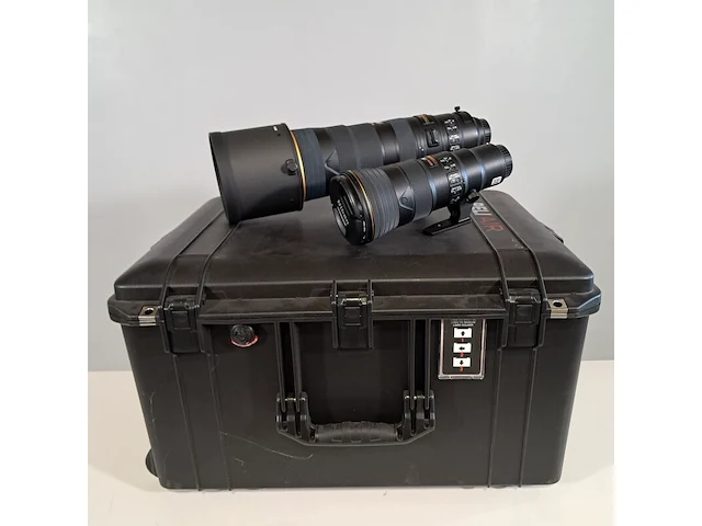 2x camera lens, nikon, o.a af-s nikkor 180-400mm 1:4e tc1.4 fl ed - afbeelding 1 van  23