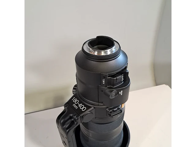 2x camera lens, nikon, o.a af-s nikkor 180-400mm 1:4e tc1.4 fl ed - afbeelding 9 van  18