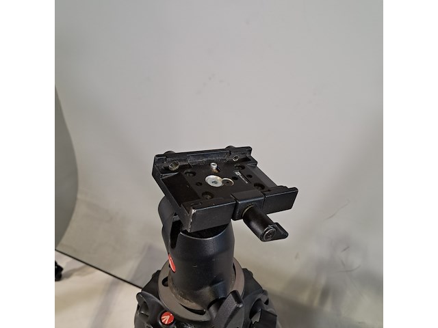 2x camera statief, manfrotto, o.a. mt057c4 - afbeelding 10 van  11